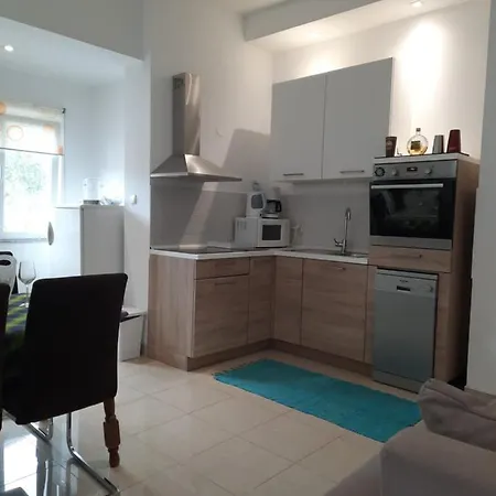 Apartman Sarah *