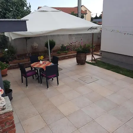 Apartman Sarah *