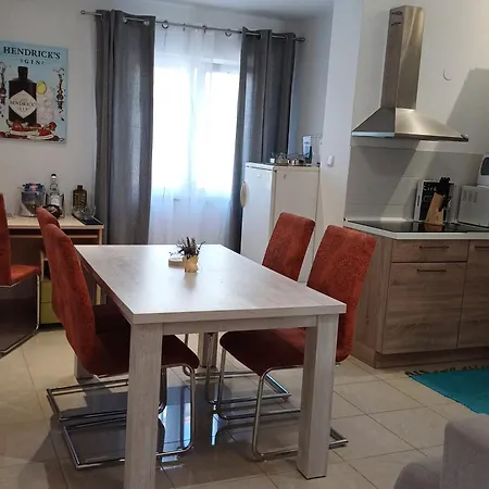 Sarah Apartman Zadar