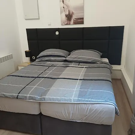 Sarah Apartman