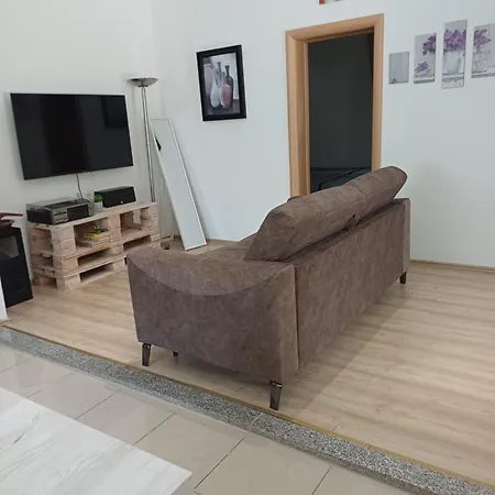 Apartman Sarah *