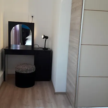 Sarah Apartman